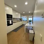 Apartment Brisa Do Mar - 2br Sea Front Luxury