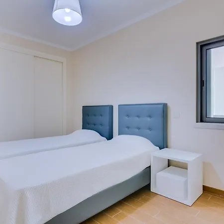 Brisa Do Mar 2br - Sea Front - Luxury Apartment *