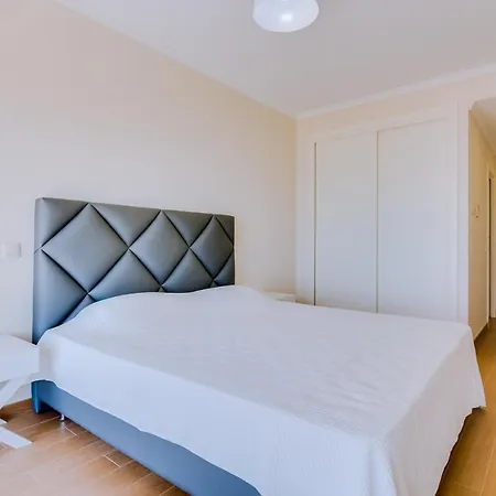 Apartment Brisa Do Mar 2br - Sea Front - Luxury *